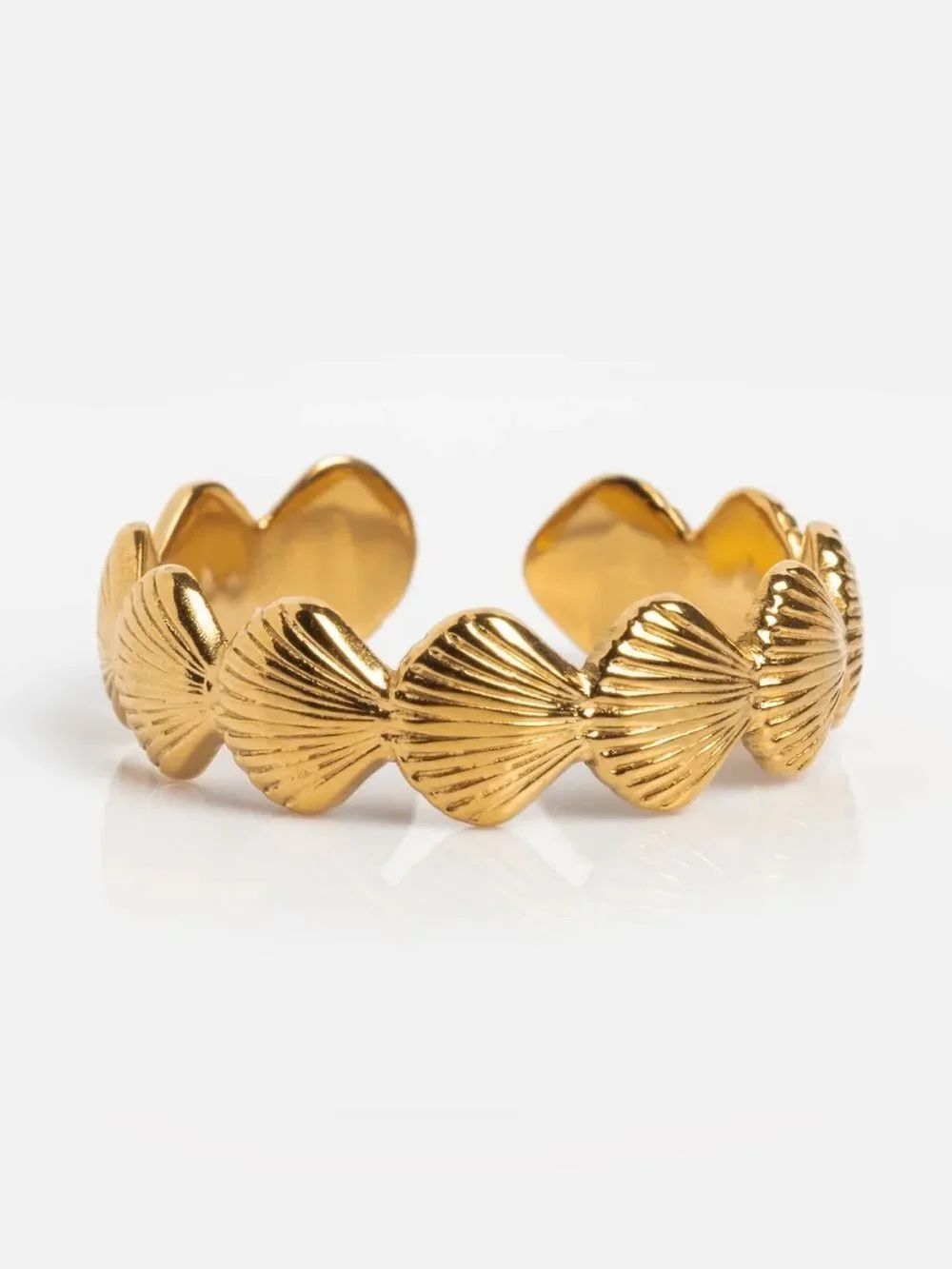 Shell Motif ring Q1046